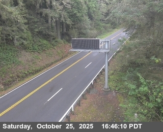 US-101 : North Of Cushing Creek - Looking South (C017)