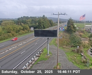 US-101 : North Of SR-299 - Looking South (C005)