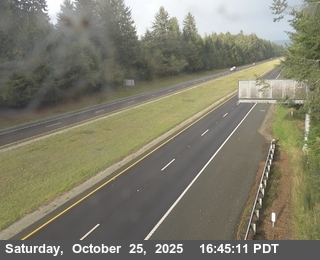 US-101 : South Of US-199 - Looking North (C014)