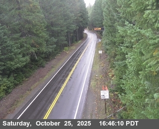 US-199 : South Of Oregon State Line - Looking West (C016)