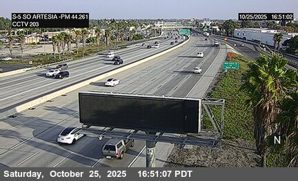 I-5 : (203) South of Artesia Boulevard
