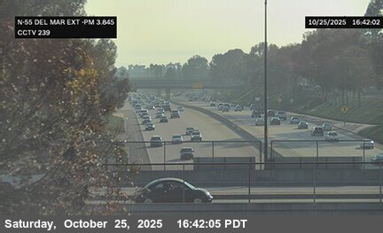 SR-55 : (239) Del Mar Avenue Exit