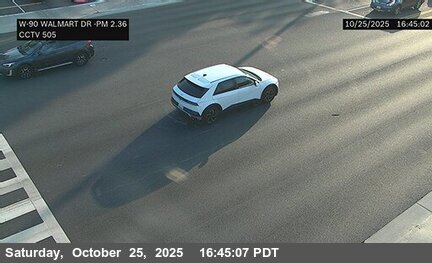 SR-90 : (505) Walmart Drwy NE Corner