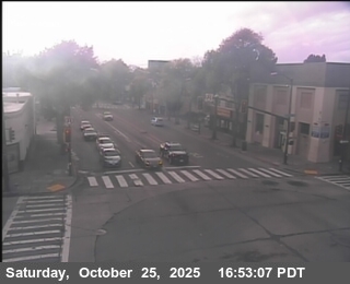 T253W -- SR-123 : University Avenue - Looking West