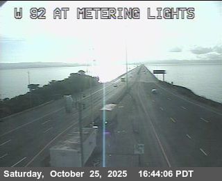 TVE15 -- SR-92 : San Mateo Bridge Metering Lights