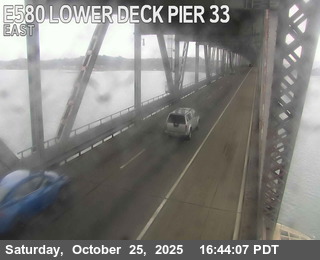 TVR28 -- I-580 : Lower Deck Pier 33