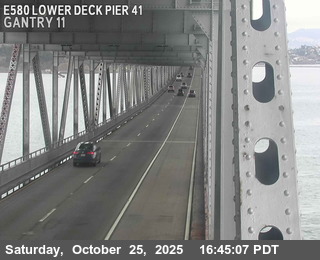 TVR33 -- I-580 : Lower Deck Pier 41